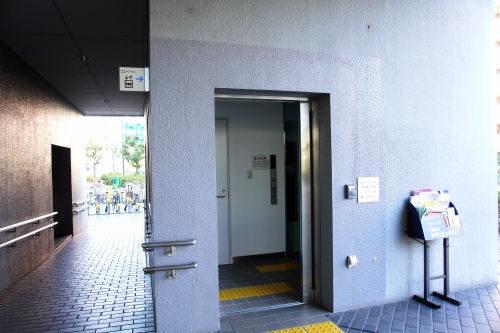 エレベーター｜神奈川公会堂